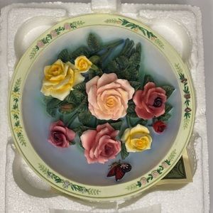 Bradford Exchange Beautiful Gardens by Lena Liu THE ROSE GARDEN 3D Plate